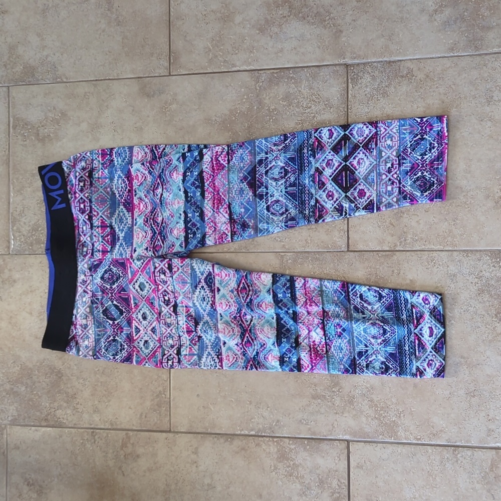 Funky Ardene workout 3/4 leggings